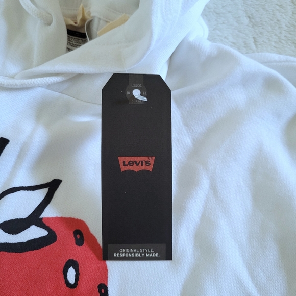 ✨️HP✨️ Levi's Cropped Smiling😊 Strawberry🍓 Hoodie - NWT - Picture 8 of 16